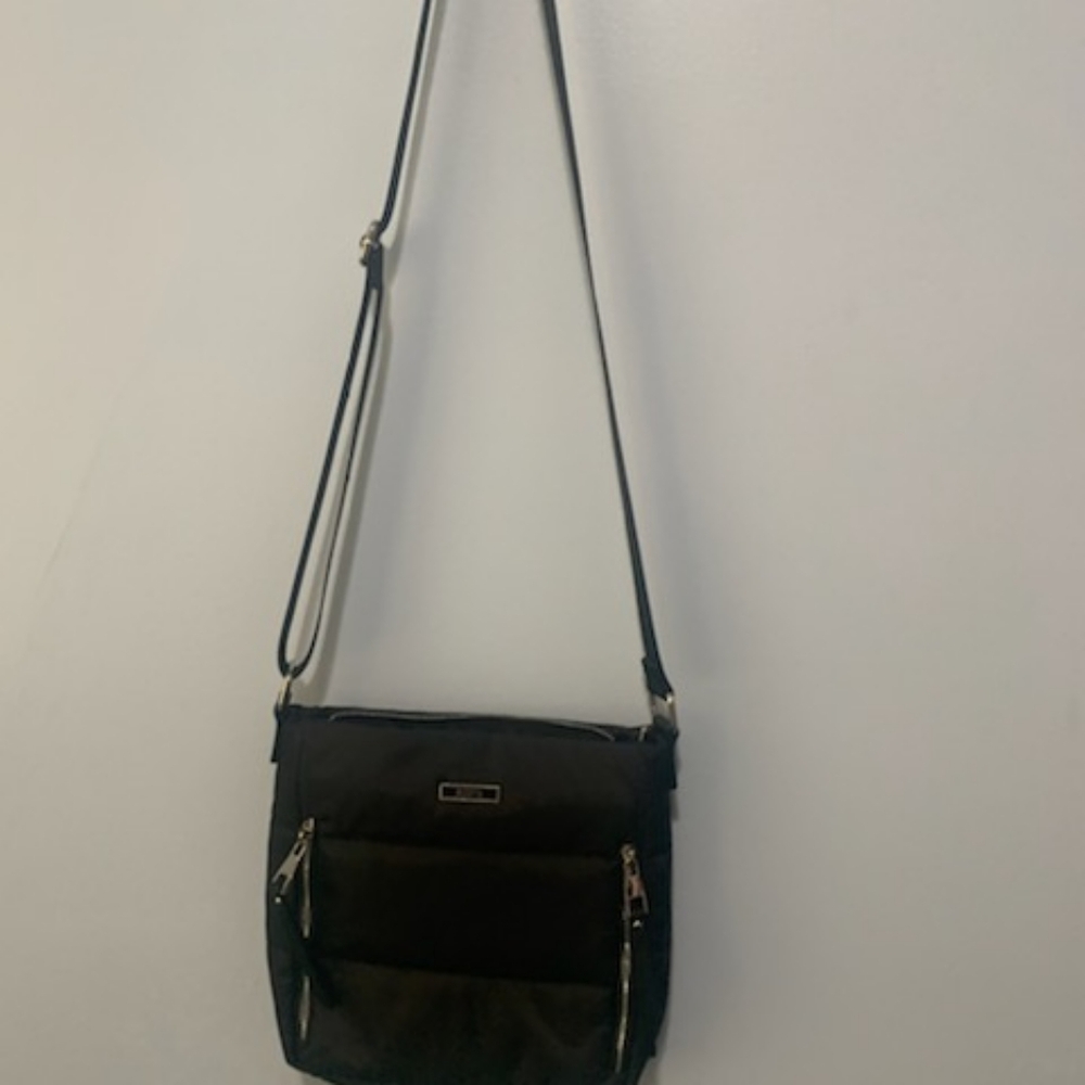 Roots purse